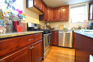 Main picture of 12 Shepard St