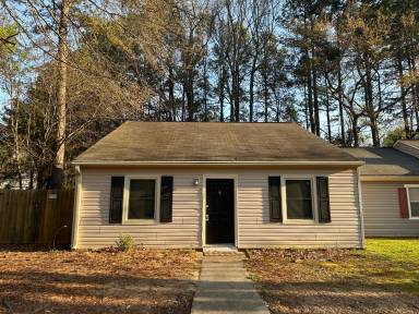 Main picture of 914 Westland Dr SW