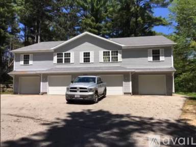 Main picture of 302 E 9th St