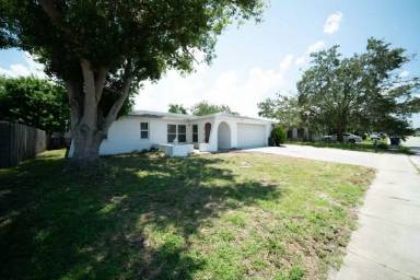 Main picture of 8948 Lido Ln