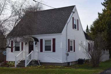 Main picture of 161 N Main St