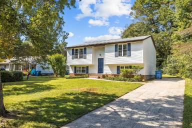 Main picture of 7120 Clear Crossing Ln