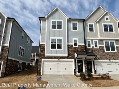 Main picture of 8419 Garnet Rose Ln