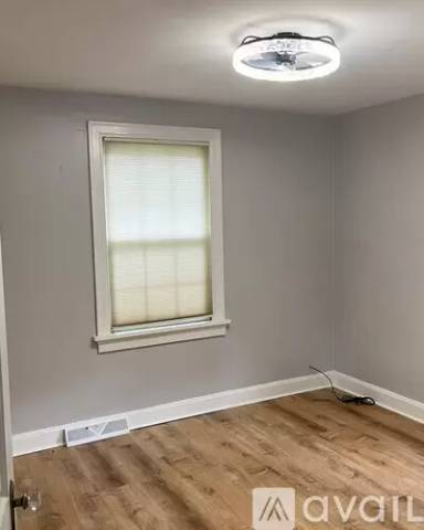 Main picture of 1222 Drott Ave