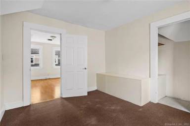 Main picture of 286 Exchange Street - 3