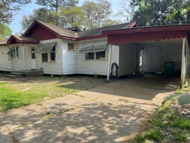 Main picture of 1511 W Peach Ave