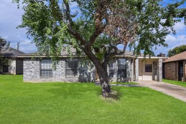 Main picture of 2405 Cactus Dr