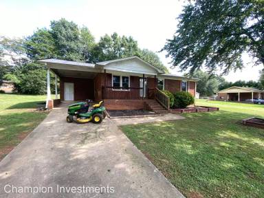 Main picture of 2103 Fernwood Dr