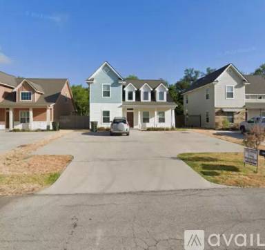 Main picture of 112 Waverly Dr