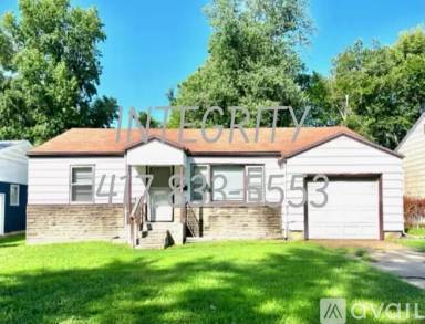 Main picture of 1533 N Kentwood Ave