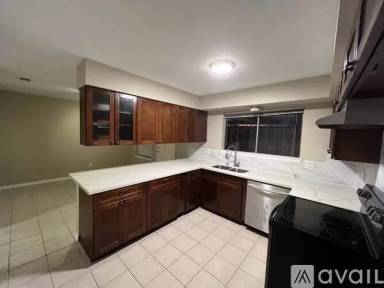 Main picture of 1831 Sherwood Forest St