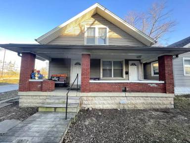 Main picture of 101 S Bancroft St