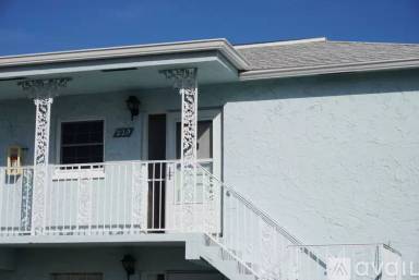 Main picture of 1005 Knox McRae Dr