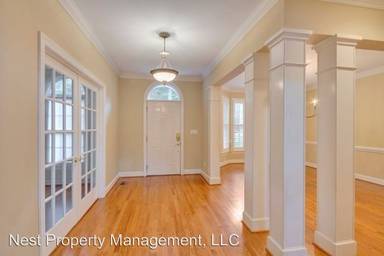 Main picture of 2370 Walnut Ridge Ln