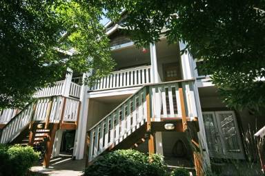 Main picture of 313 W Main St