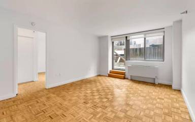 Main picture of 332 W 44th St