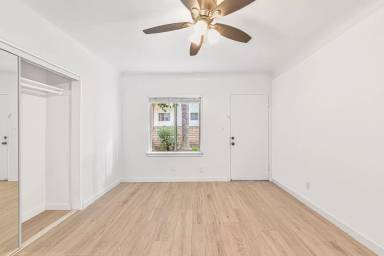 Main picture of 636 Linden Ave