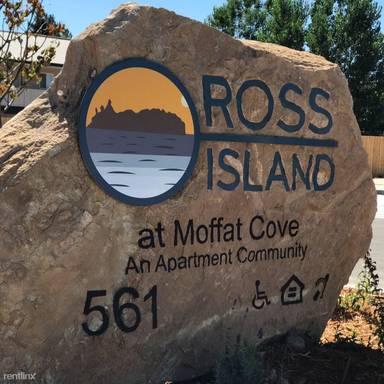 Main picture of Ross Island at Moffatt Cove