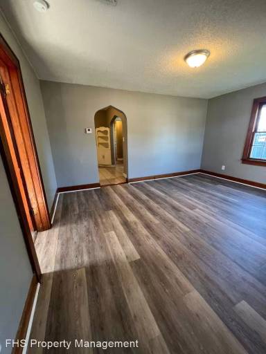 Main picture of 916 W Della St
