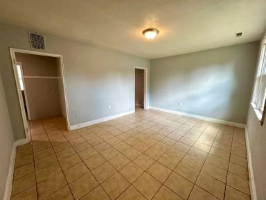 Main picture of 652A Miller Rd