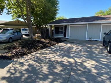 Main picture of 4900 Summerwood Cir