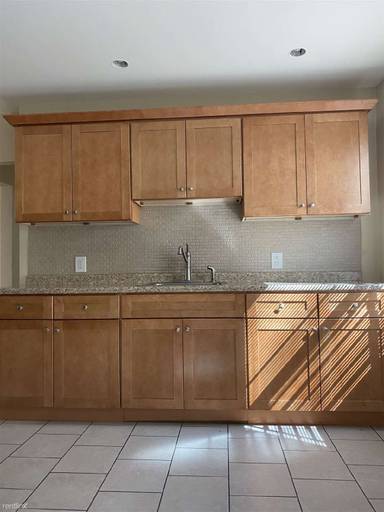 Main picture of 11 Wolcott St