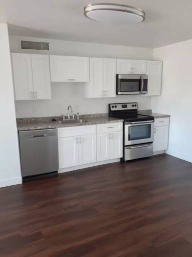 Main picture of 5408 S 44th Pl