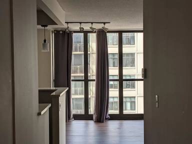 Main picture of 10 E Ontario St Apartments