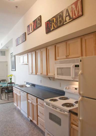 Main picture of 825 W Spruce St