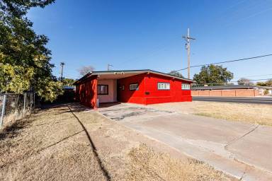 Main picture of 4404 44th St