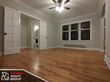 Main picture of 4737 N Hermitage Ave