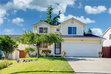 Main picture of 24 76th Pl SW