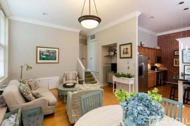 Main picture of 2525 George Rogers Clark Pl