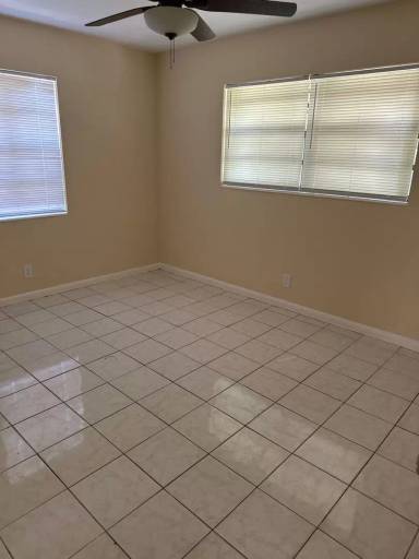 Main picture of 515 W Ocean Ave