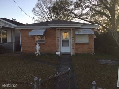 Main picture of 305 Fifth St