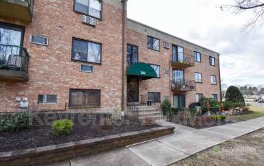 Main picture of Meadowood Condominiums Association