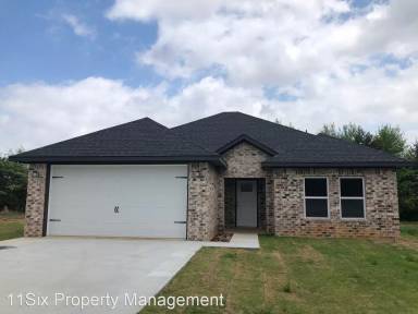 Main picture of 415 Cherry Ln