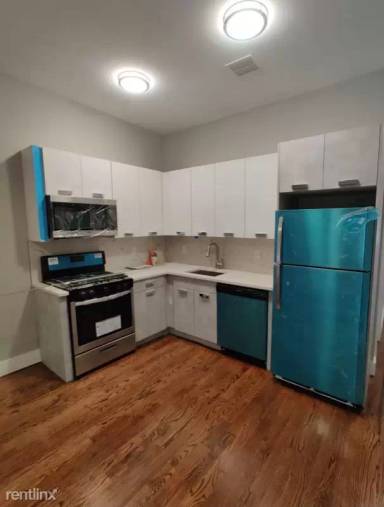 Main picture of 18 Jewett Ave