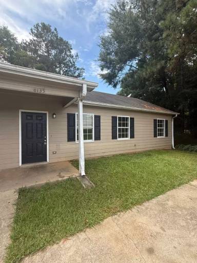 Main picture of 8129 Carlton Trl NW