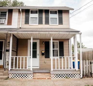 Main picture of 437 S Catherine St