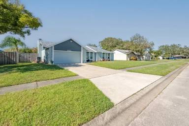 Main picture of 2652 Village Park Dr