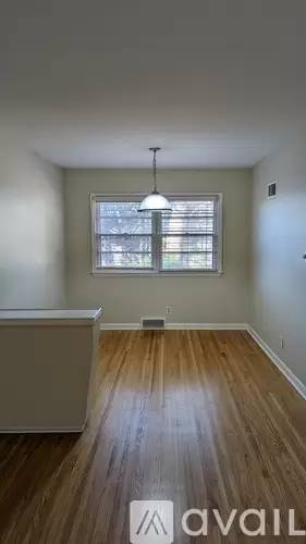 Main picture of 2415 N Perry Ave