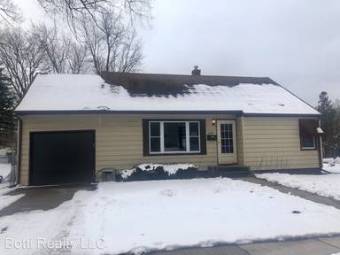 Main picture of 2405 19th Ave