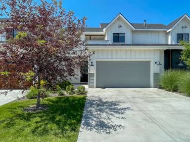Main picture of 4240 W Lovegood Ln