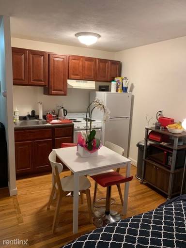 Main picture of 1027 Commonwealth Ave