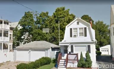 Main picture of 71 White St