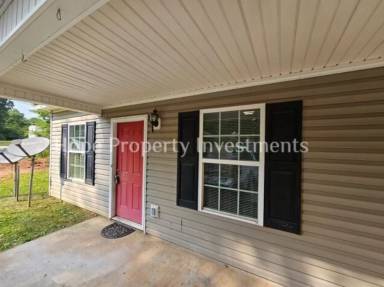 Main picture of 3096 Mobley Bridge Rd