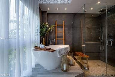 Main picture of The Meridian Condo