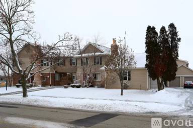 Main picture of 833 Village Quarter Rd