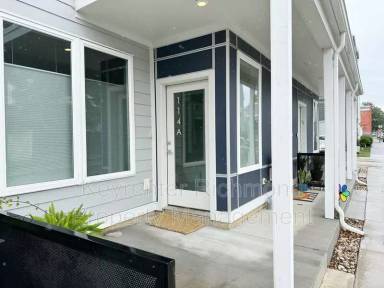 Main picture of 106 W 12th St